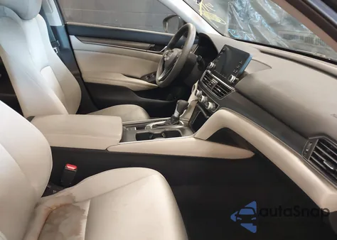 2018 Honda Accord Lx z USA, uszkodzony, nr VIN 1HGCV1F14JA196297